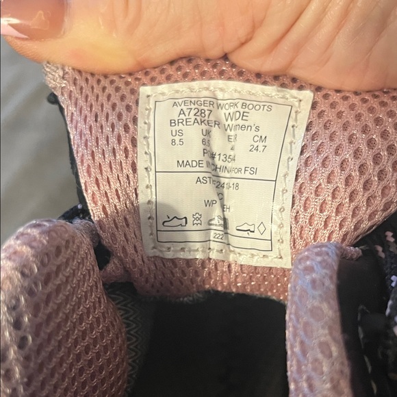 Brand new-never worn.  Industrial work boots.  Avenger- black/pink. - Picture 9 of 9